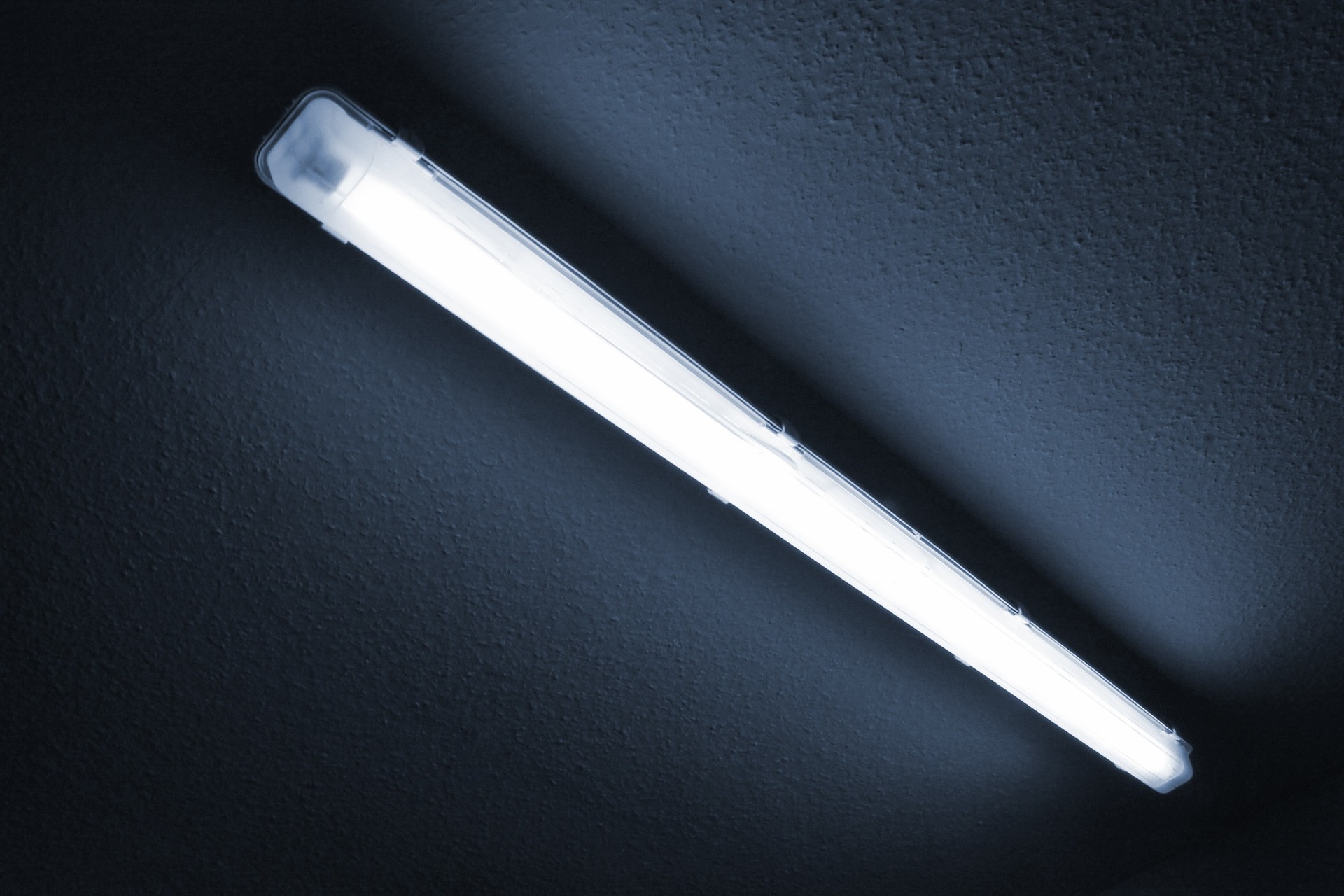 LED vs. Florescent Tubes