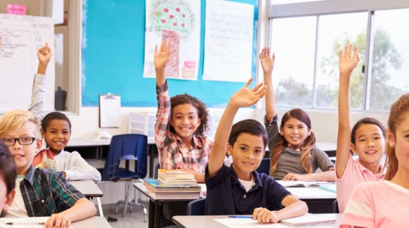 Pourquoi choisir l'éclairage LED dans les écoles ? 